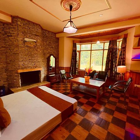 Woods Villa- A Luxury Mountains View Cottages Manāli Exteriér fotografie