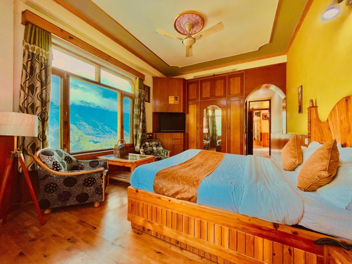 Woods Villa- A Luxury Mountains View Cottages Manāli Exteriér fotografie