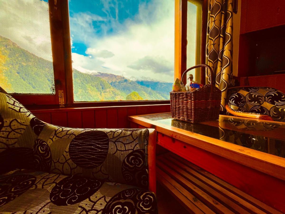 Woods Villa- A Luxury Mountains View Cottages Manāli Exteriér fotografie