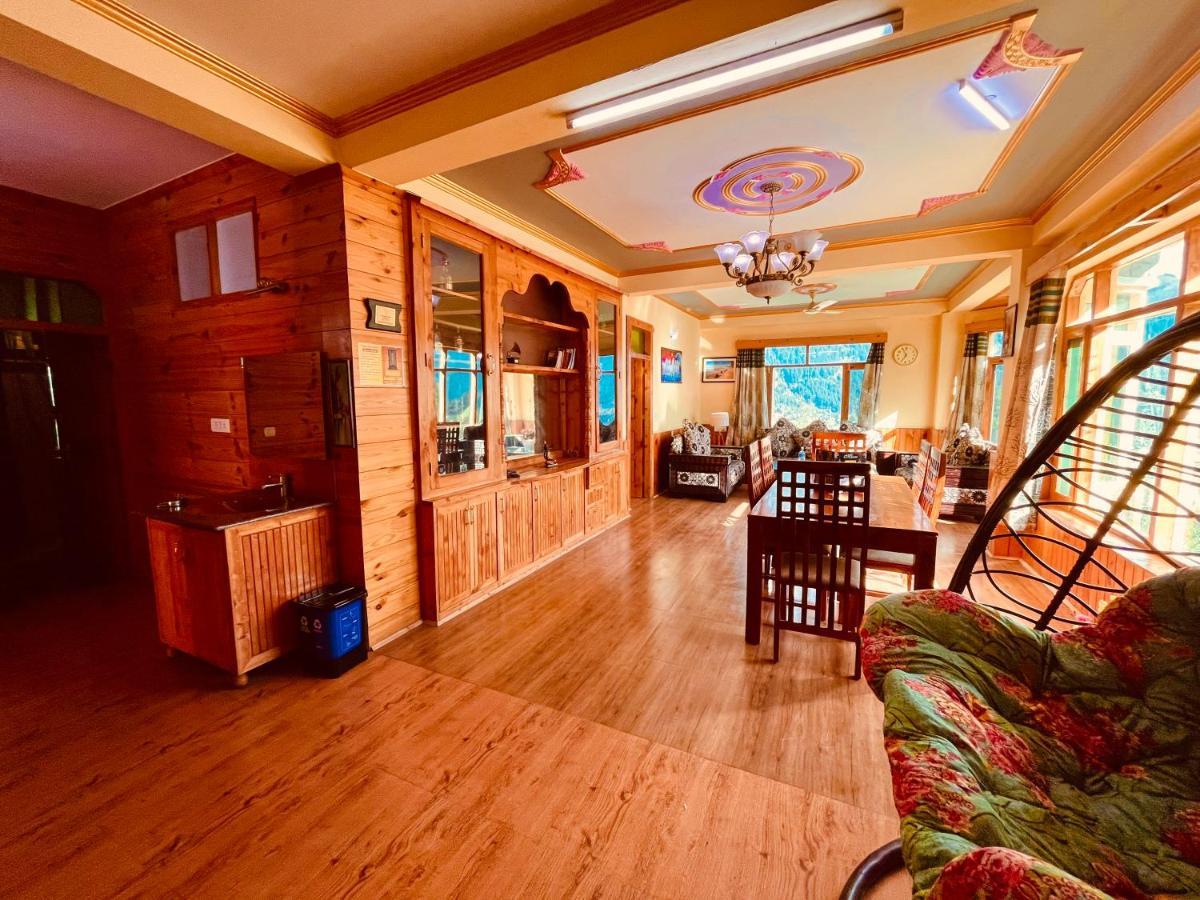 Woods Villa- A Luxury Mountains View Cottages Manāli Exteriér fotografie