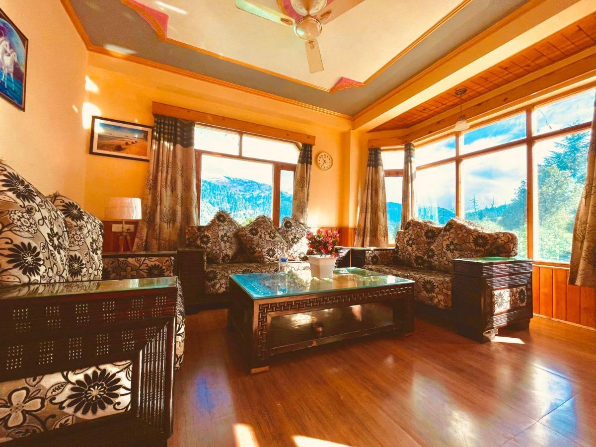 Woods Villa- A Luxury Mountains View Cottages Manāli Exteriér fotografie