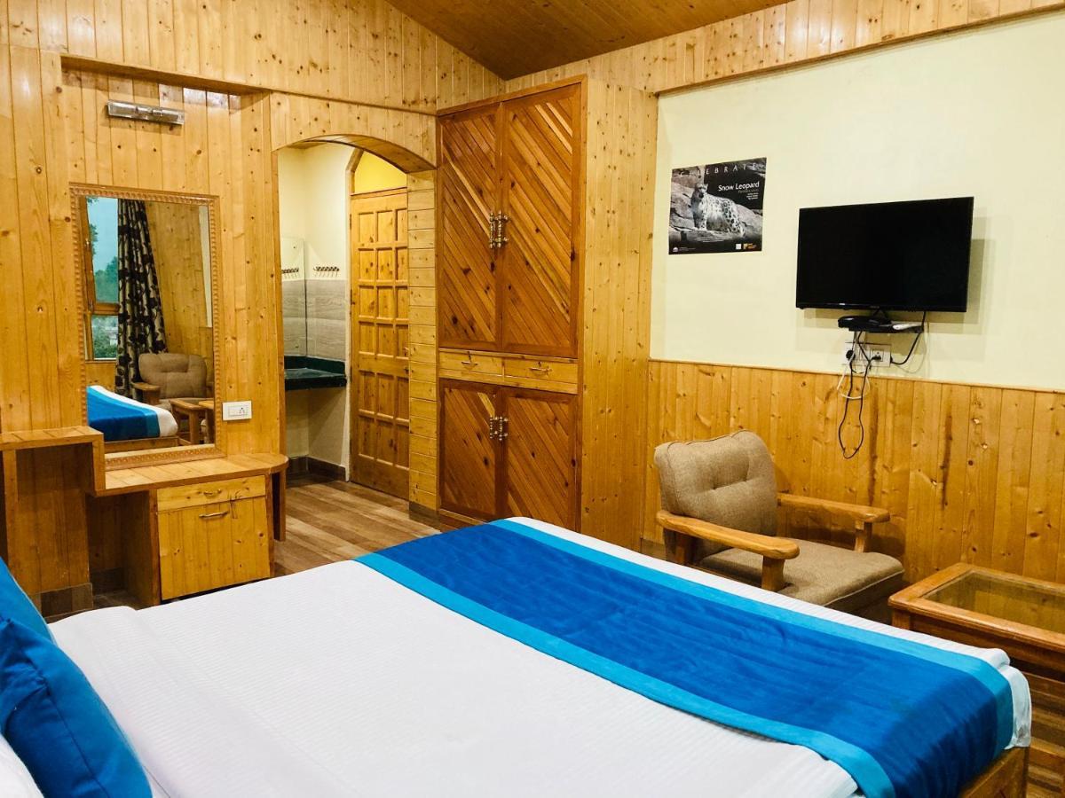 Woods Villa- A Luxury Mountains View Cottages Manāli Exteriér fotografie